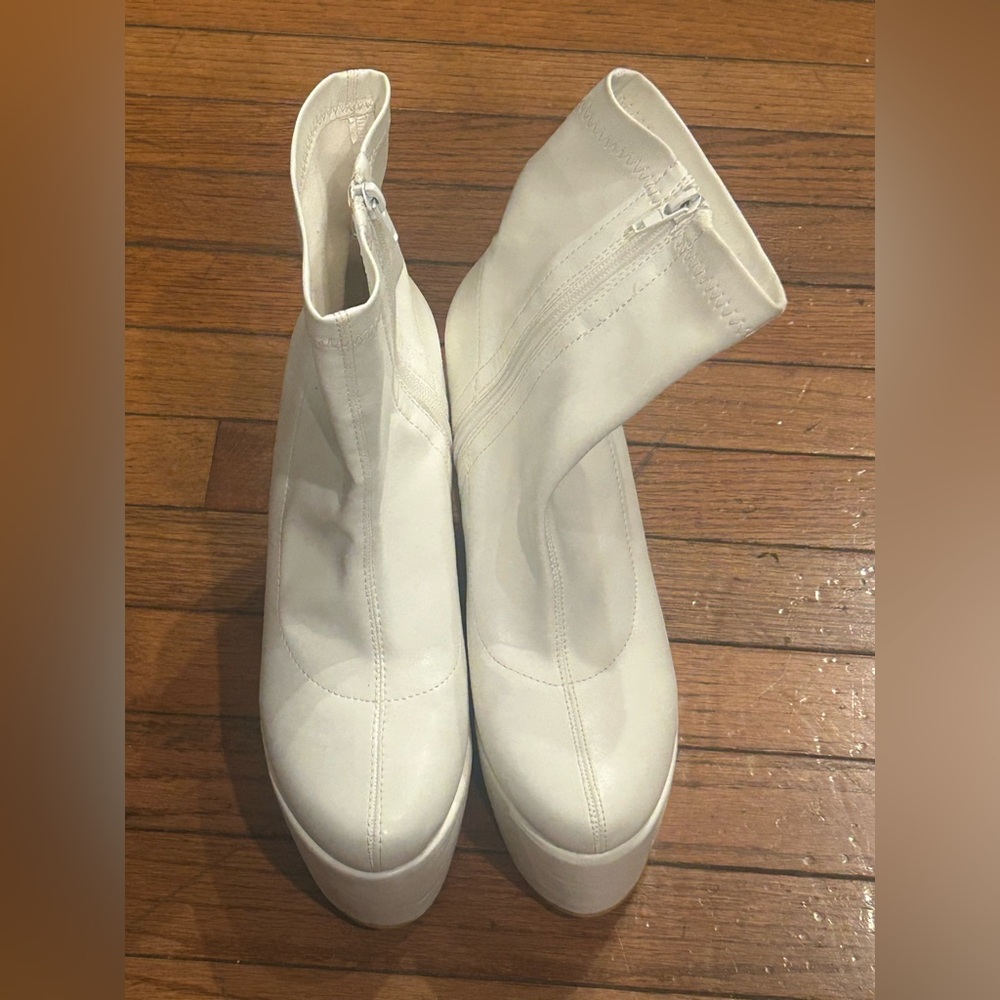 Azalea Wang Lovely White Platform Stretch Sock Vegan Bootie Size 8 - Picture 11 of 15